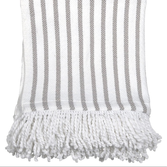peri home Other - Peri home fringe throw blanket grey